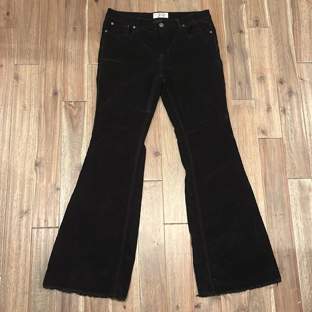 We The Free Black Flare Leg High Rise Raw Hem Corduroy Jeans Free People Size 29 - Picture 5 of 16